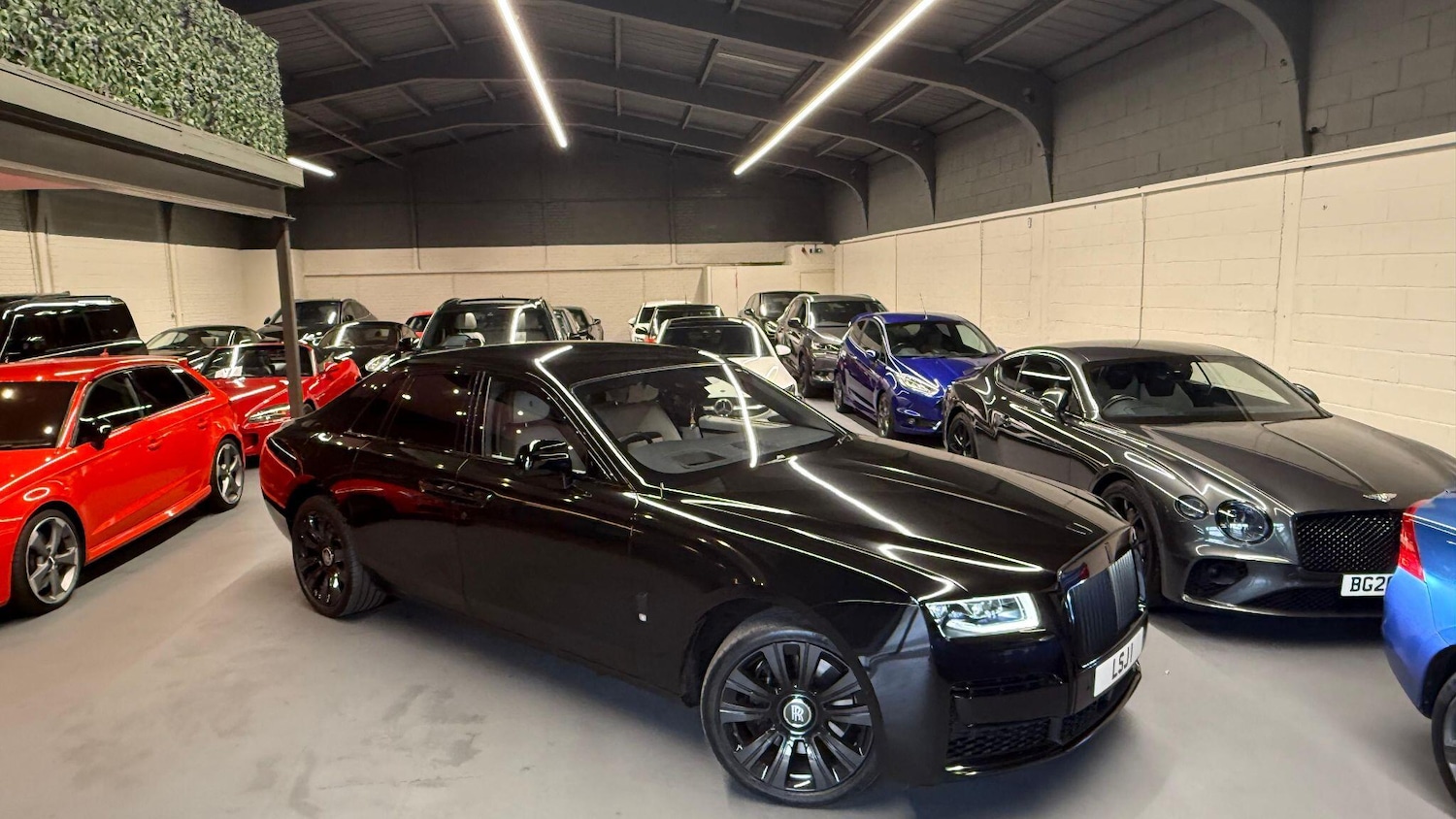 Used Rolls-Royce Ghost 2024 for sale - 76865948: Photo 1