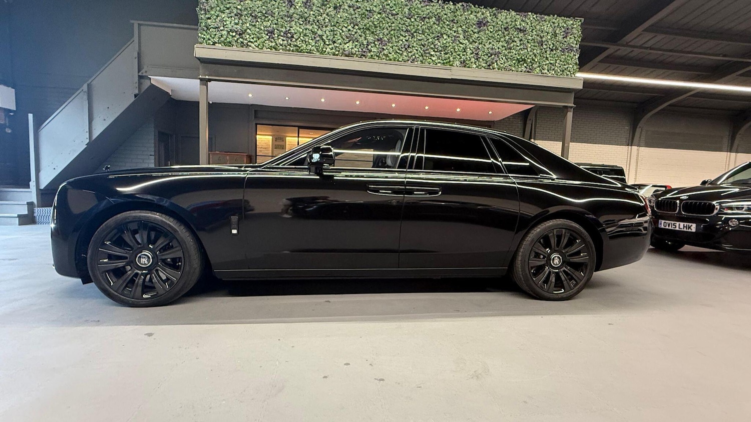 Used Rolls-Royce Ghost 2024 for sale - 76865948: Photo 2