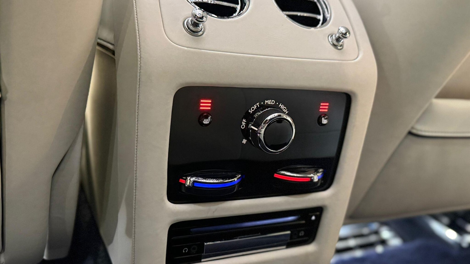 Used Rolls-Royce Ghost 2024 for sale - 76865948: Photo 32