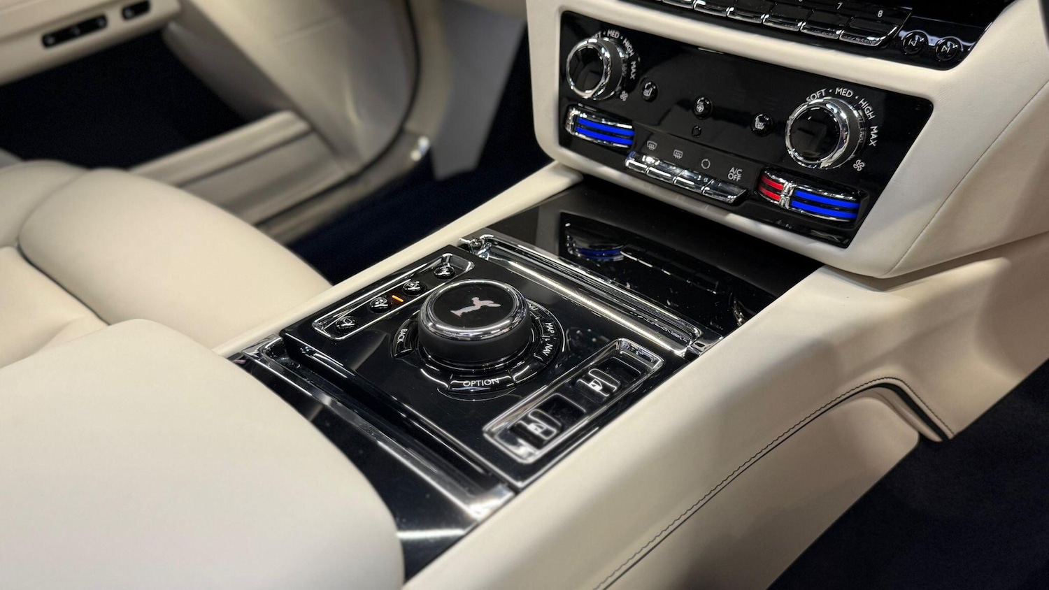 Used Rolls-Royce Ghost 2024 for sale - 76865948: Photo 33