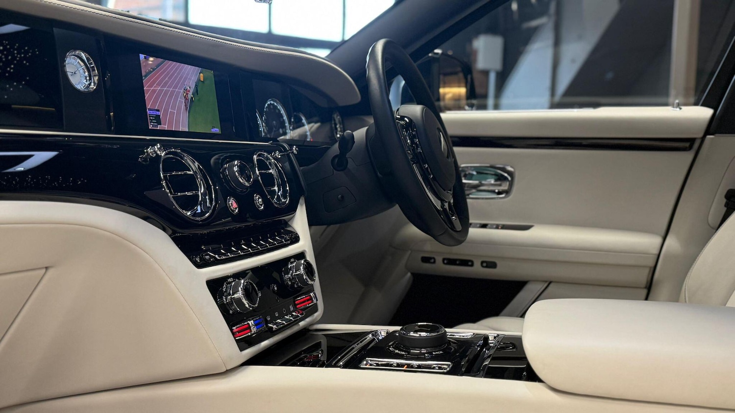 Used Rolls-Royce Ghost 2024 for sale - 76865948: Photo 8