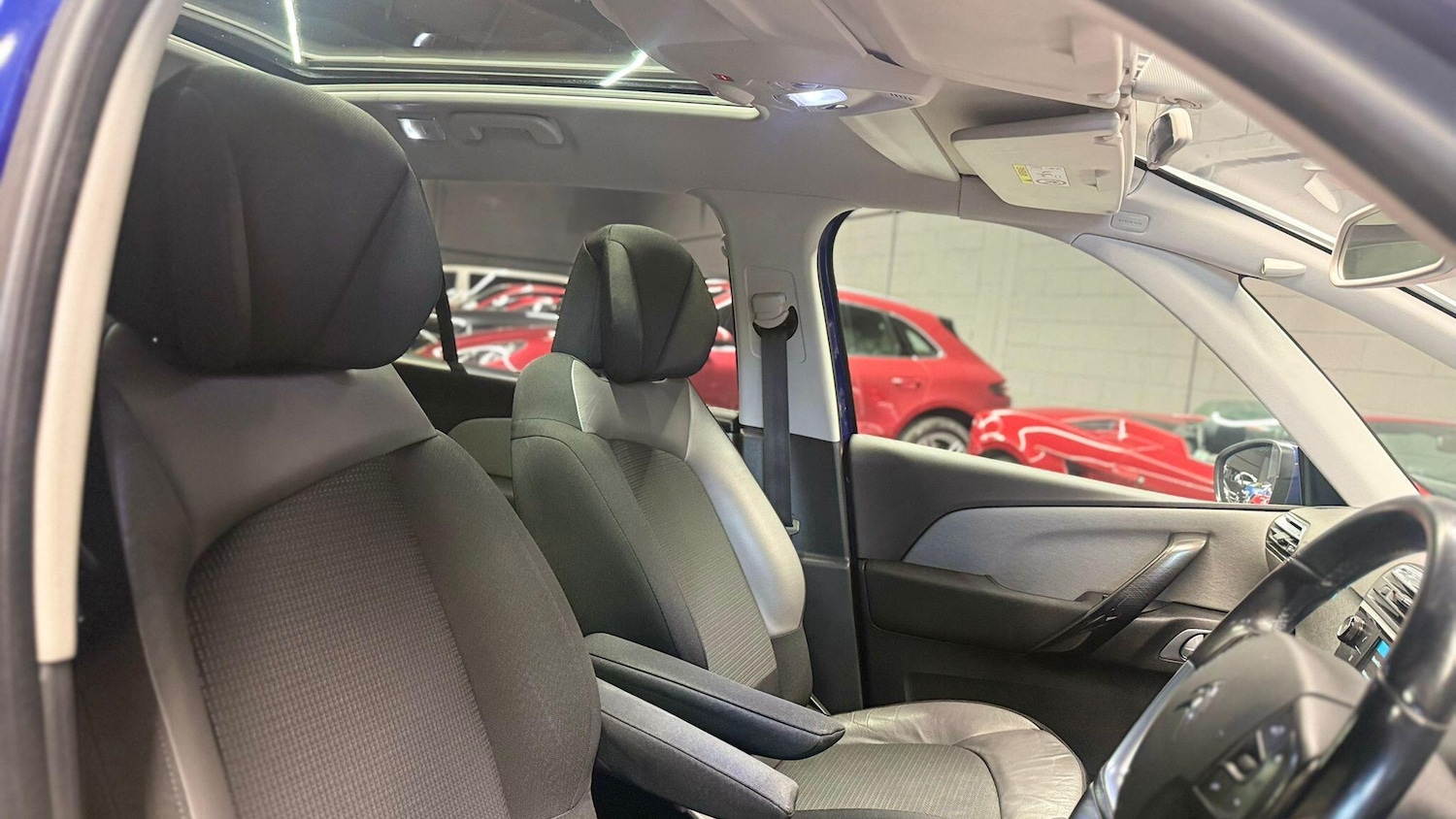 Used Citroen Grand C4 Picasso 2017 for sale - 77598395: Photo 9