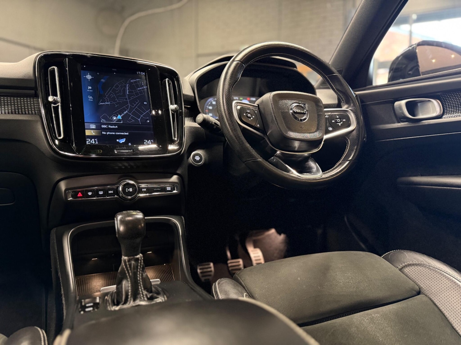 Used Volvo XC40 for sale - 78128126: Photo 10