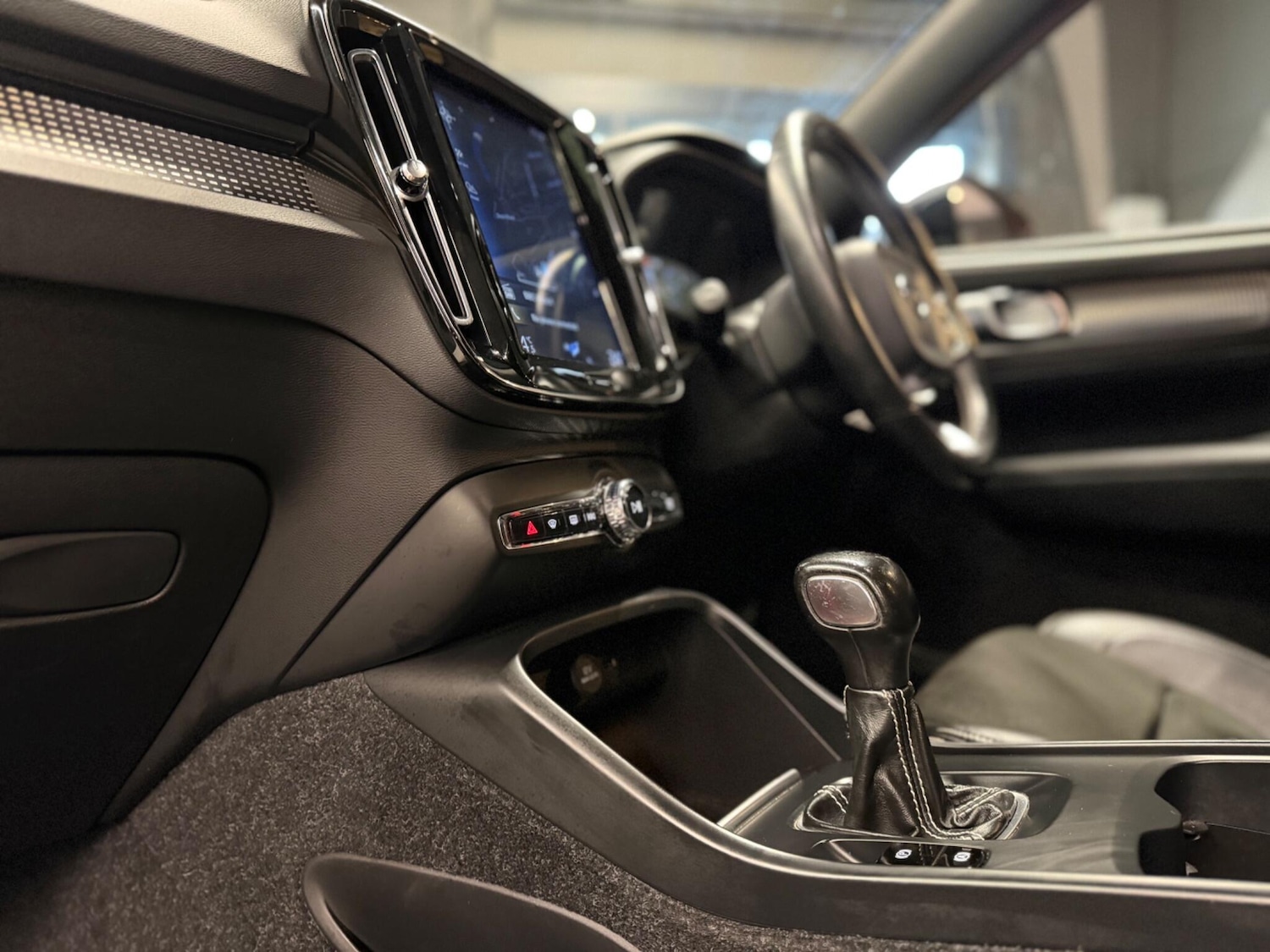 Used Volvo XC40 for sale - 78128126: Photo 17