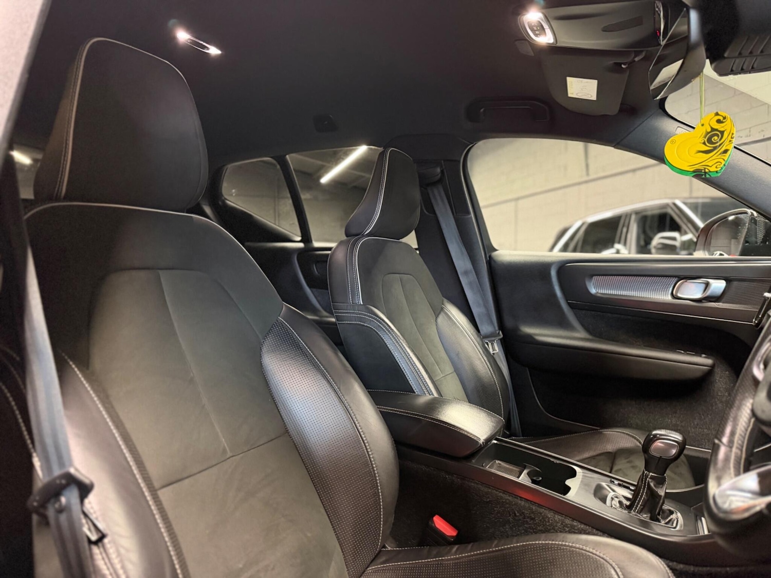 Used Volvo XC40 for sale - 78128126: Photo 7