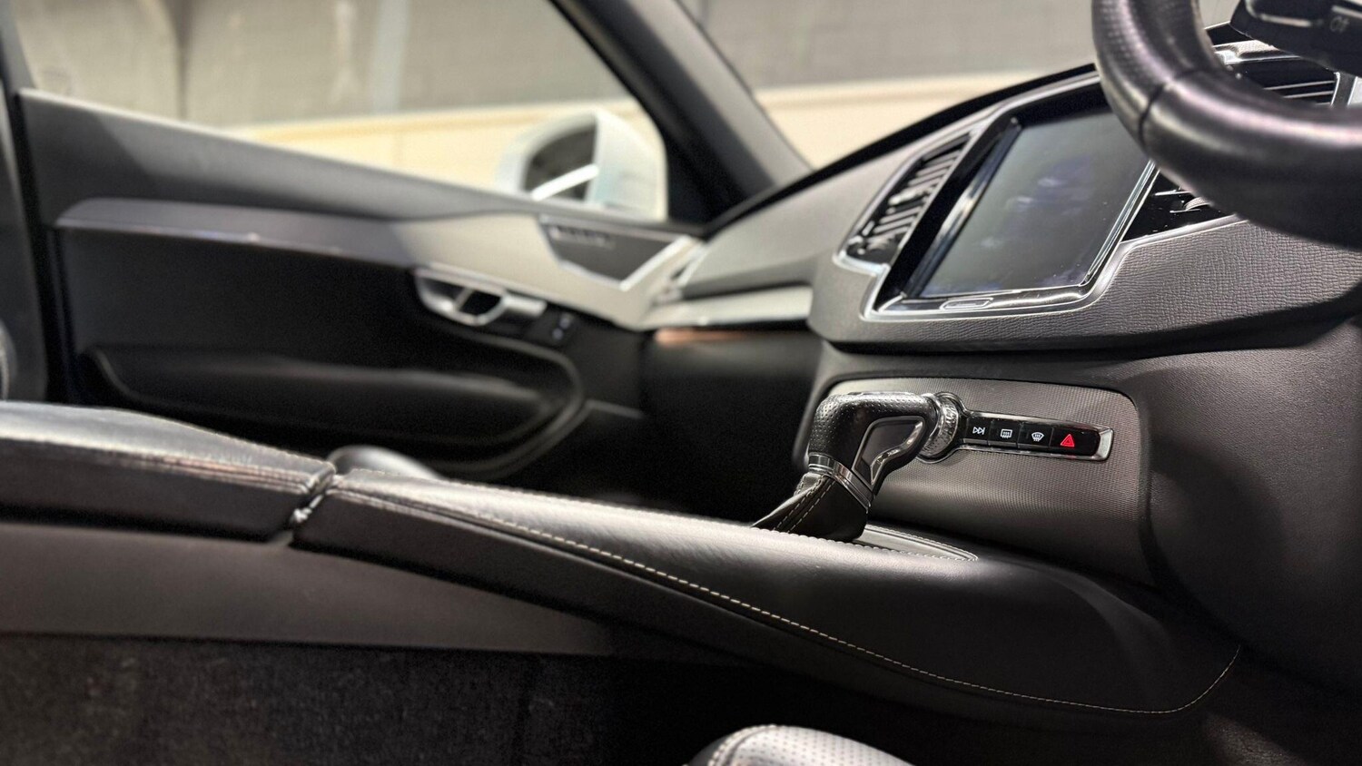 Used Volvo XC90 2017 for sale - 76866480: Photo 21