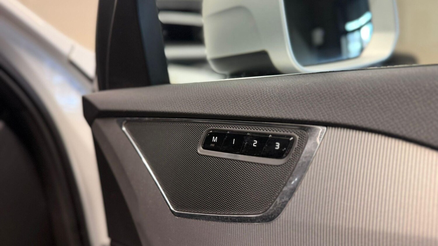 Used Volvo XC90 2017 for sale - 76866480: Photo 30