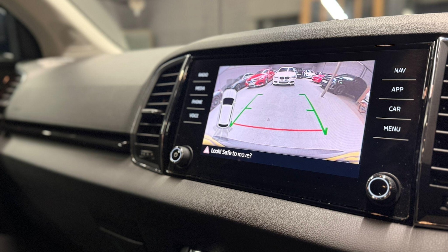 Used Skoda Karoq for sale - 77130679: Photo 15