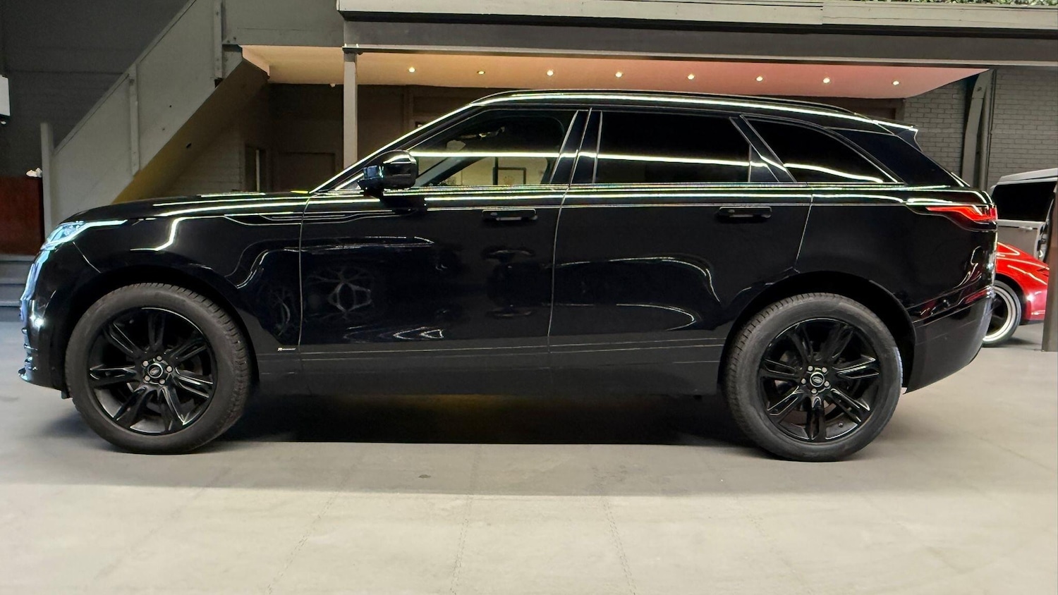 Used Land Rover Range Rover Velar 2020 for sale - 77073841: Photo 2