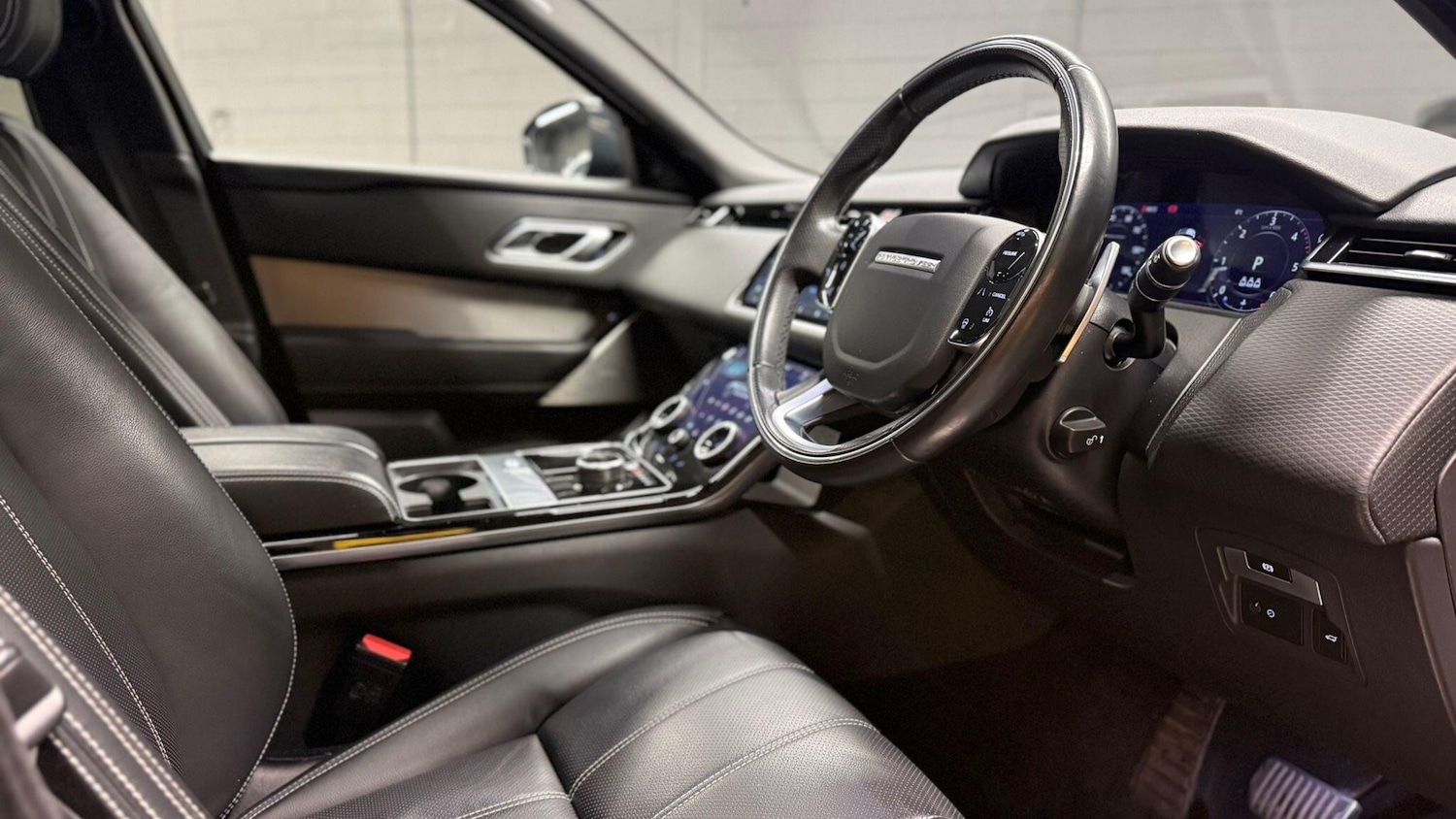 Used Land Rover Range Rover Velar 2020 for sale - 77073841: Photo 3