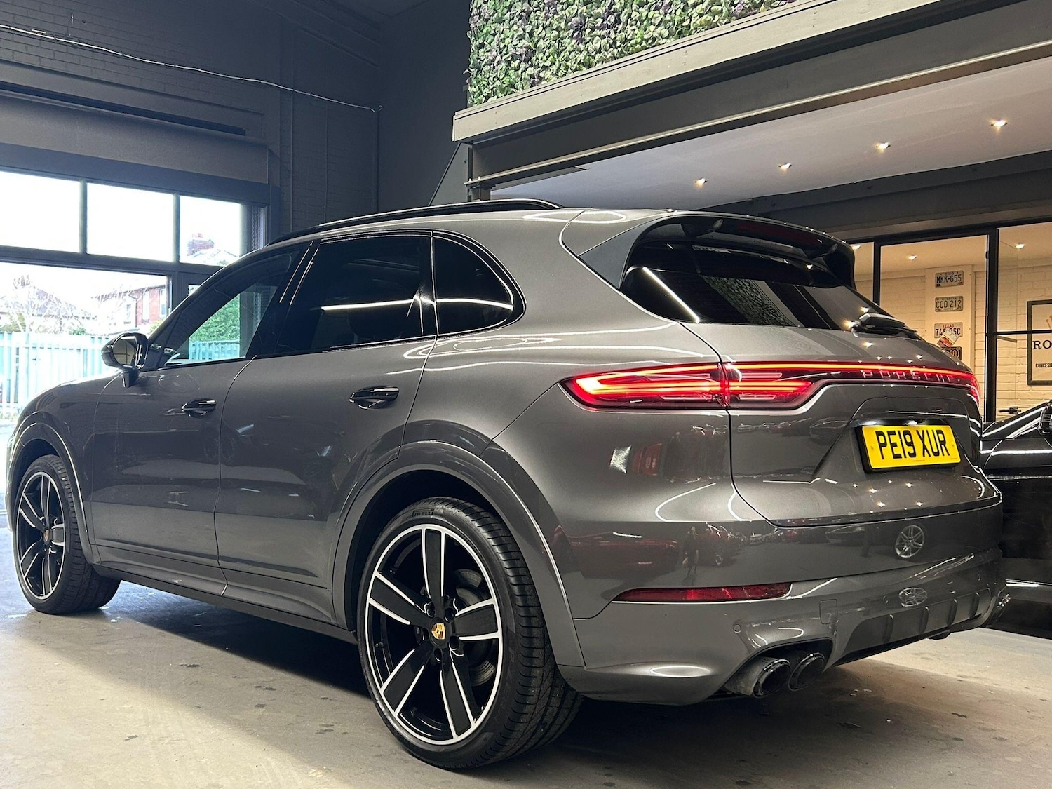 Used Porsche Cayenne for sale - 77646215: Photo 16