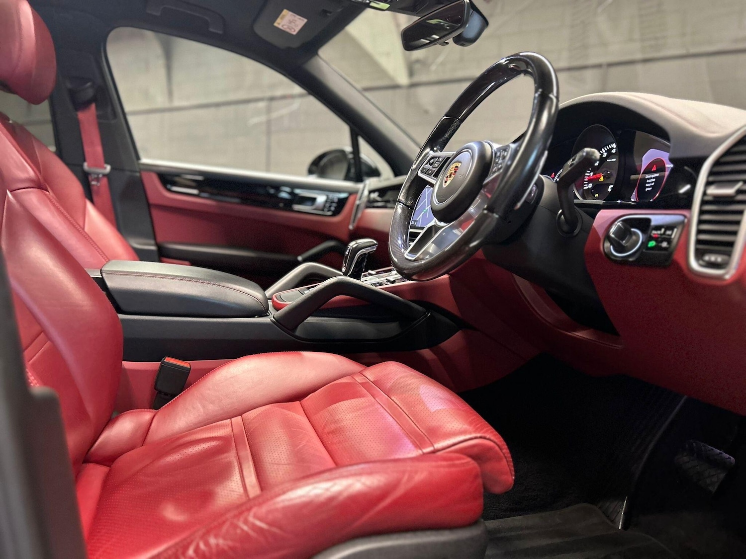 Used Porsche Cayenne for sale - 77646215: Photo 3