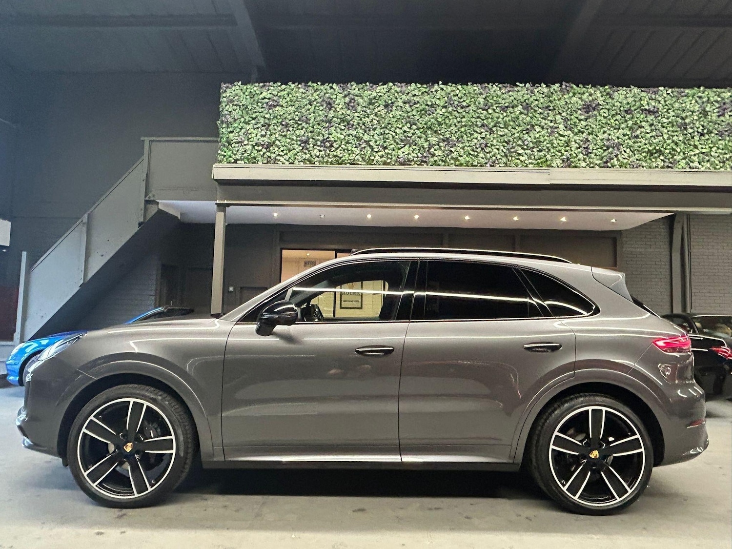 Used Porsche Cayenne for sale - 77646215: Photo 5