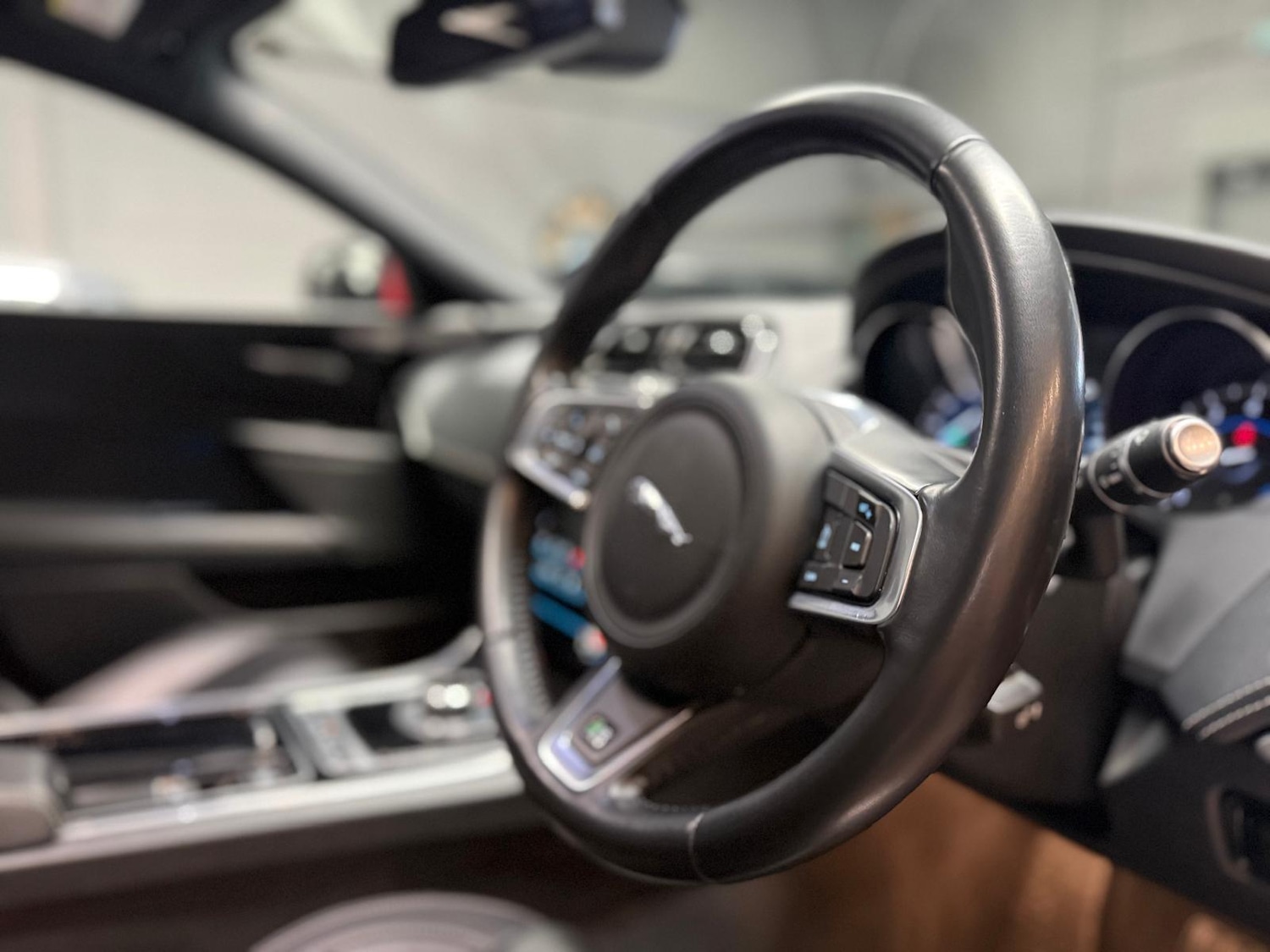 Used Jaguar XE for sale - 77320932: Photo 17