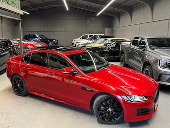 Used Jaguar XE 2017 for sale - 77320932: Photo