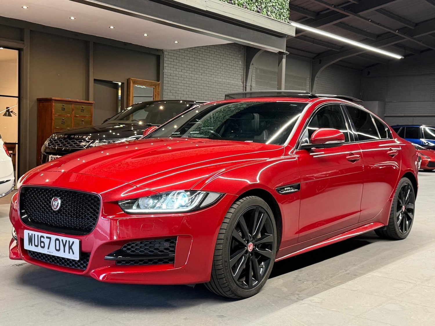 Used Jaguar XE for sale - 77320932: Photo 2