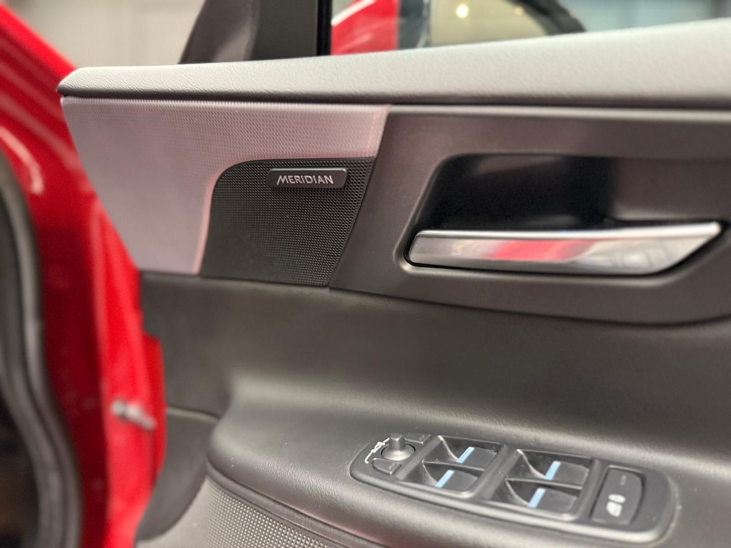 Used Jaguar XE for sale - 77320932: Photo 24