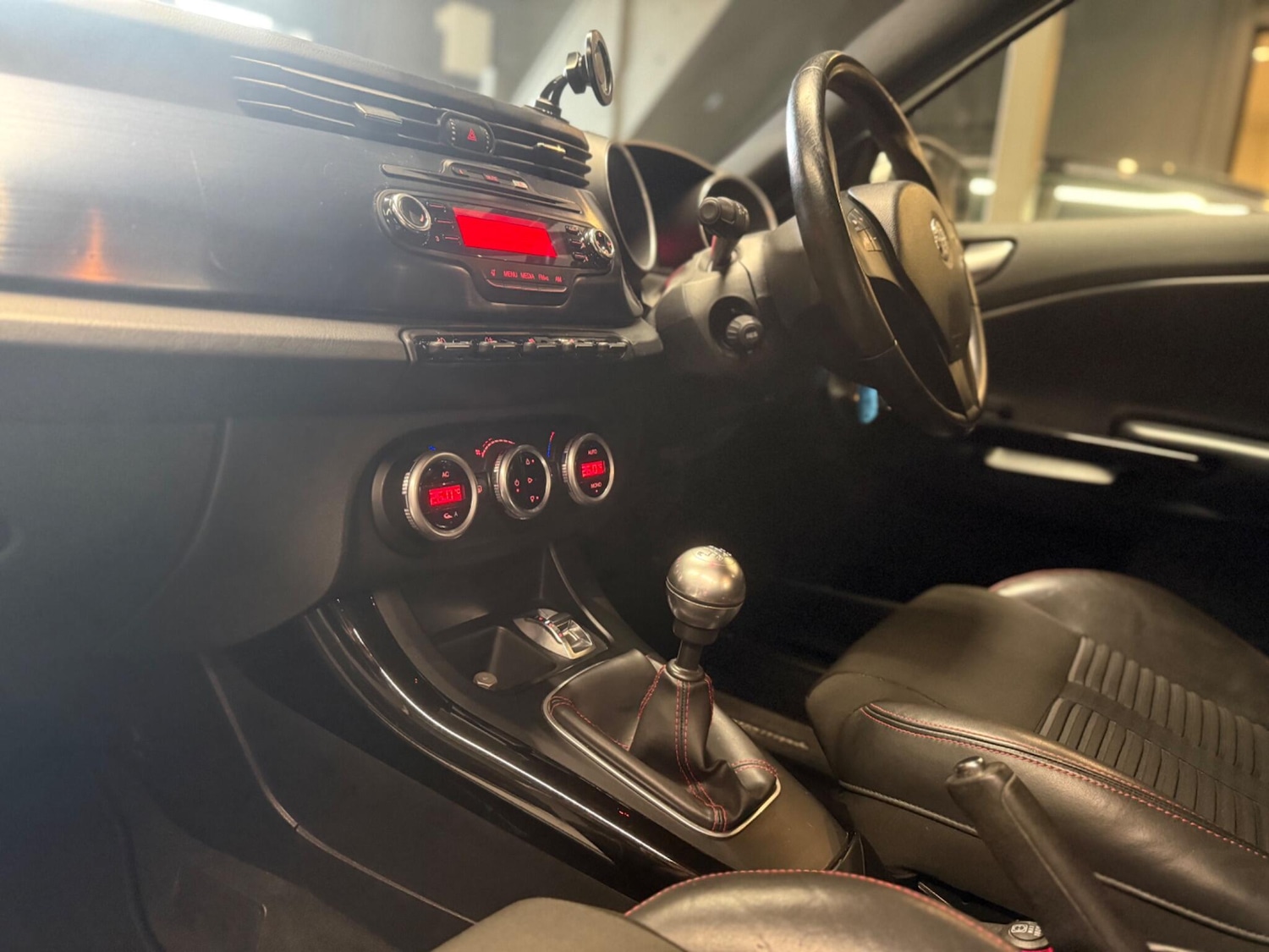 Used Alfa Romeo Giulietta 2012 for sale - 77883535: Photo 16