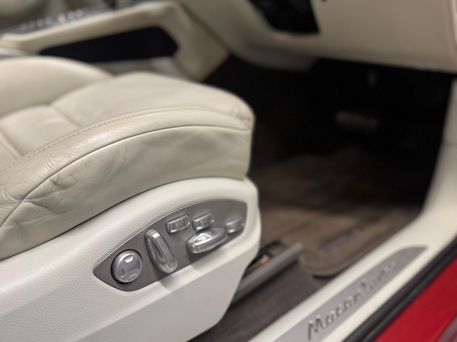 Used Porsche Macan 2015 for sale - 77190991: Photo 24