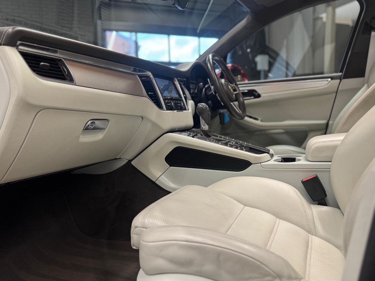 Used Porsche Macan 2015 for sale - 77190991: Photo 7