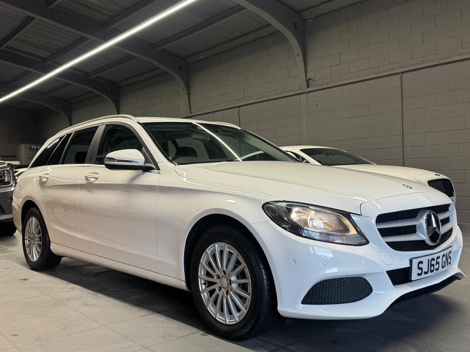 Used Mercedes-Benz C Class 2015 for sale - 77191224: Photo 14