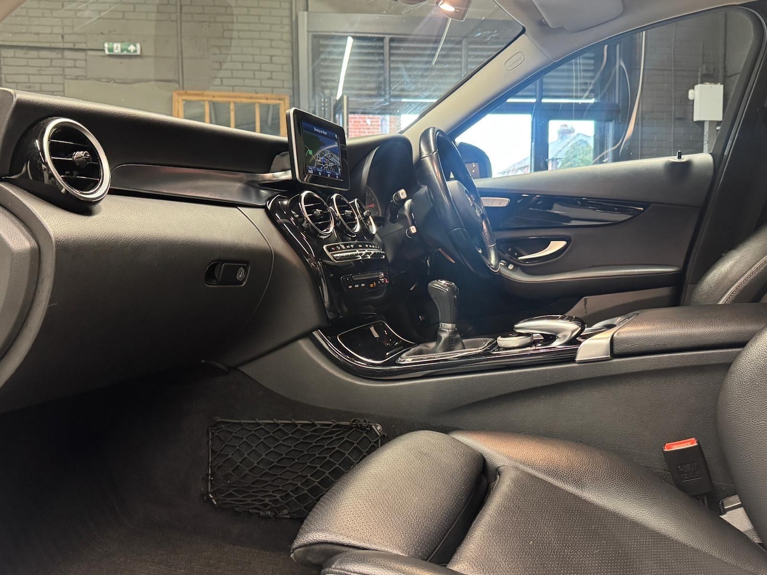 Used Mercedes-Benz C Class 2015 for sale - 77191224: Photo 17