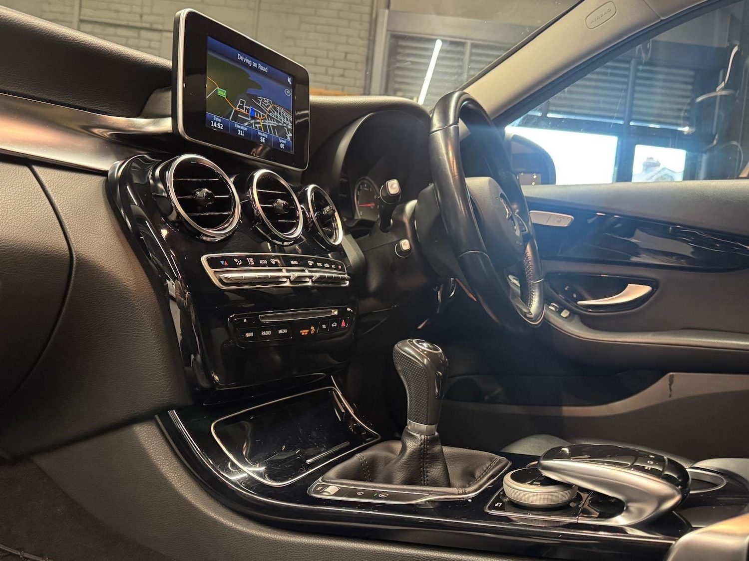 Used Mercedes-Benz C Class 2015 for sale - 77191224: Photo 19