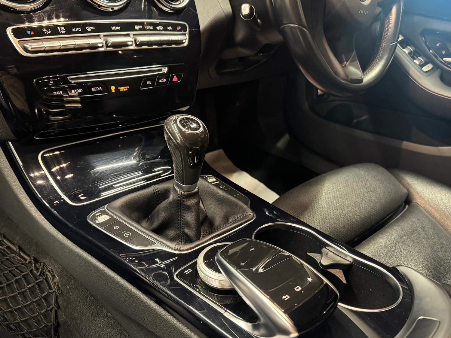 Used Mercedes-Benz C Class 2015 for sale - 77191224: Photo 26