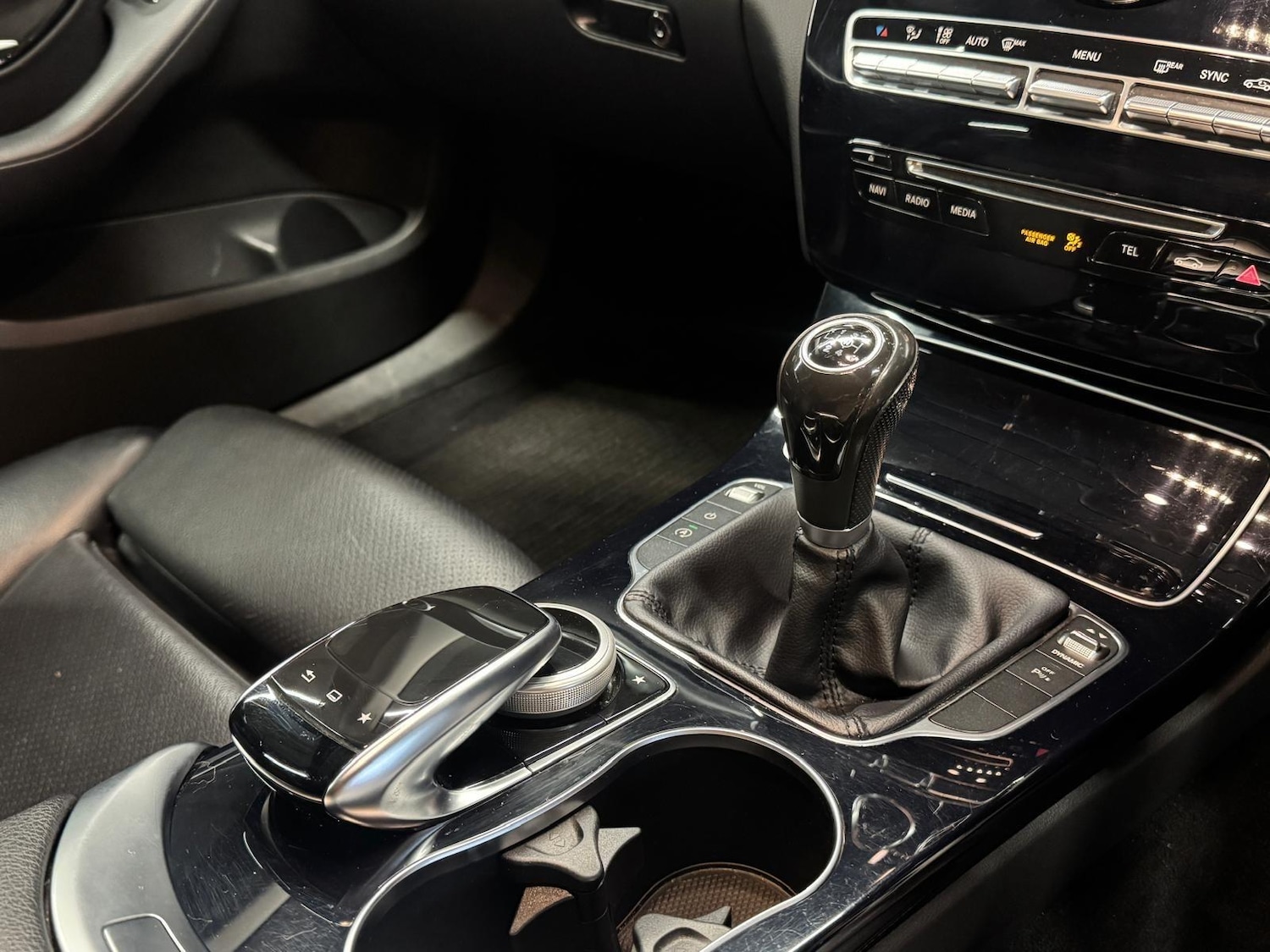 Used Mercedes-Benz C Class 2015 for sale - 77191224: Photo 8