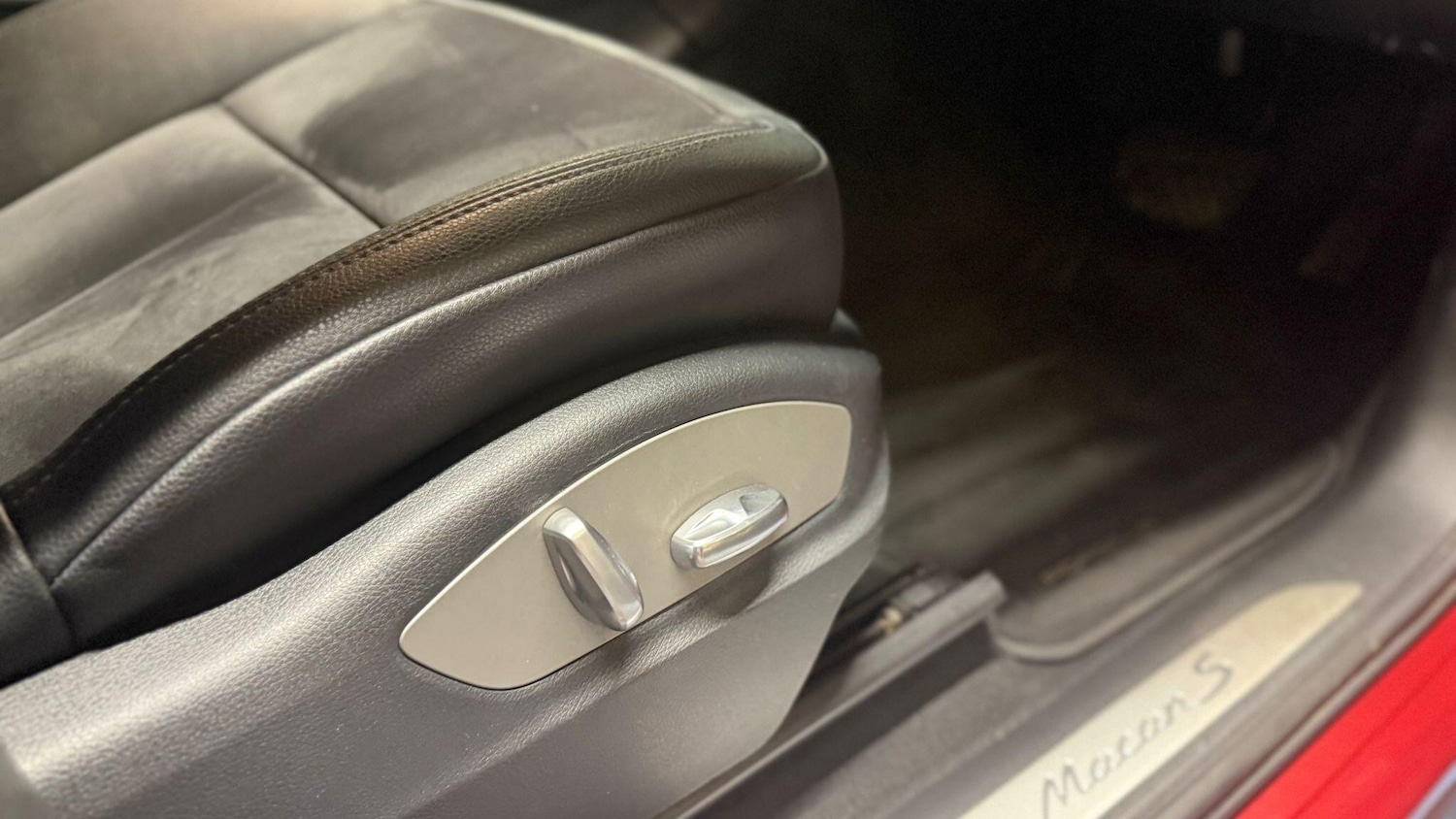 Used Porsche Macan 2015 for sale - 76865835: Photo 14