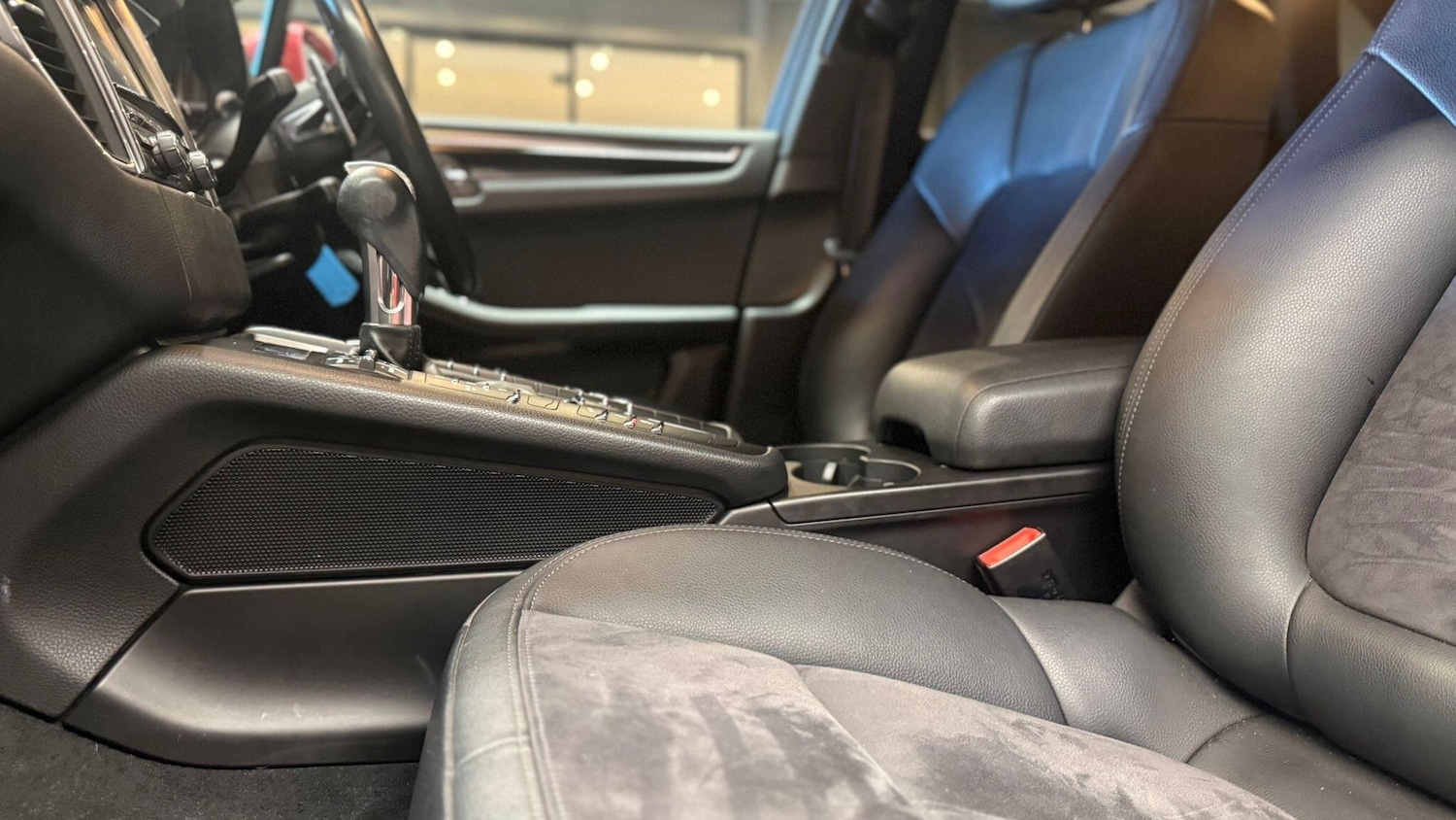 Used Porsche Macan 2015 for sale - 76865835: Photo 15