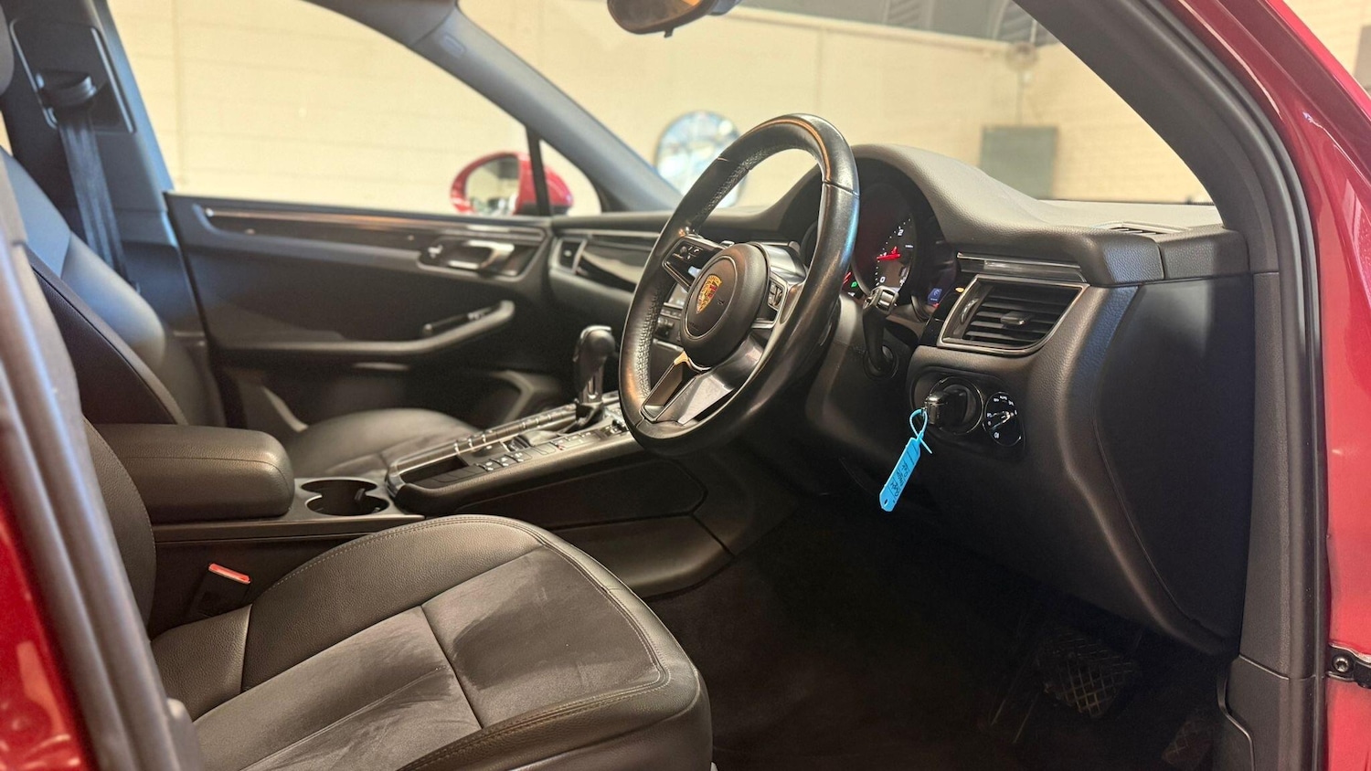 Used Porsche Macan 2015 for sale - 76865835: Photo 3