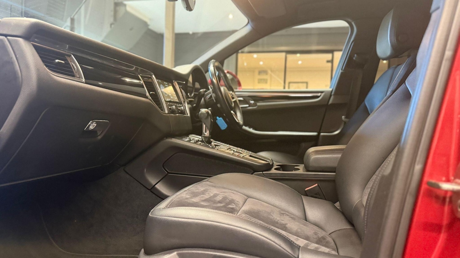 Used Porsche Macan 2015 for sale - 76865835: Photo 7