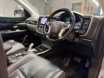 Used Mitsubishi Outlander 2017 for sale - 79278847: Photo