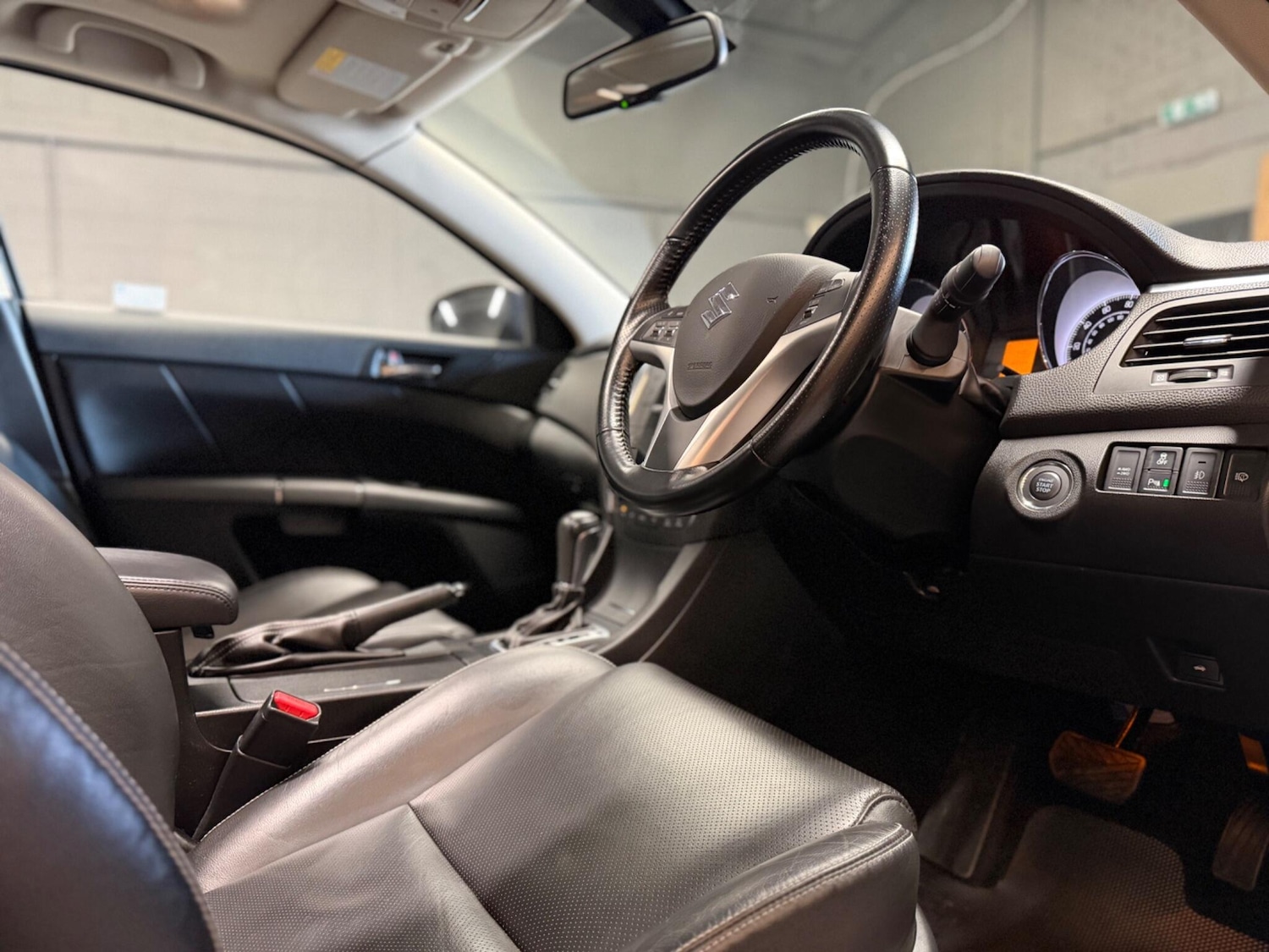 Used Suzuki Kizashi 2014 for sale - 77957693: Photo 3