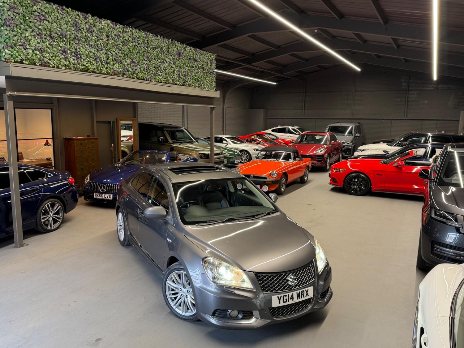 Used Suzuki Kizashi 2014 for sale - 77957693: Photo 4