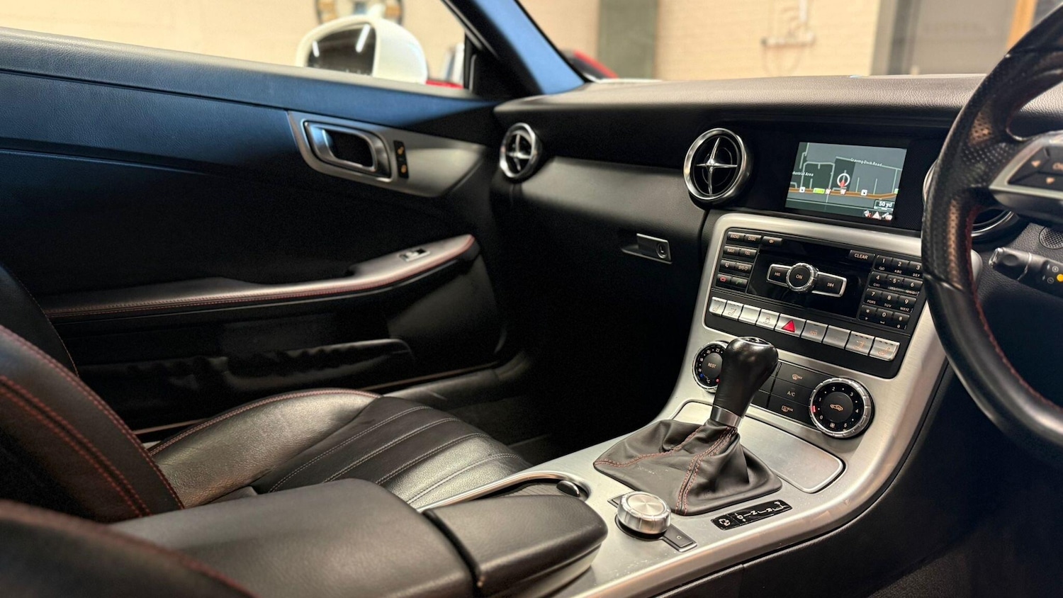 Used Mercedes-Benz SLK 2014 for sale - 76866479: Photo 16