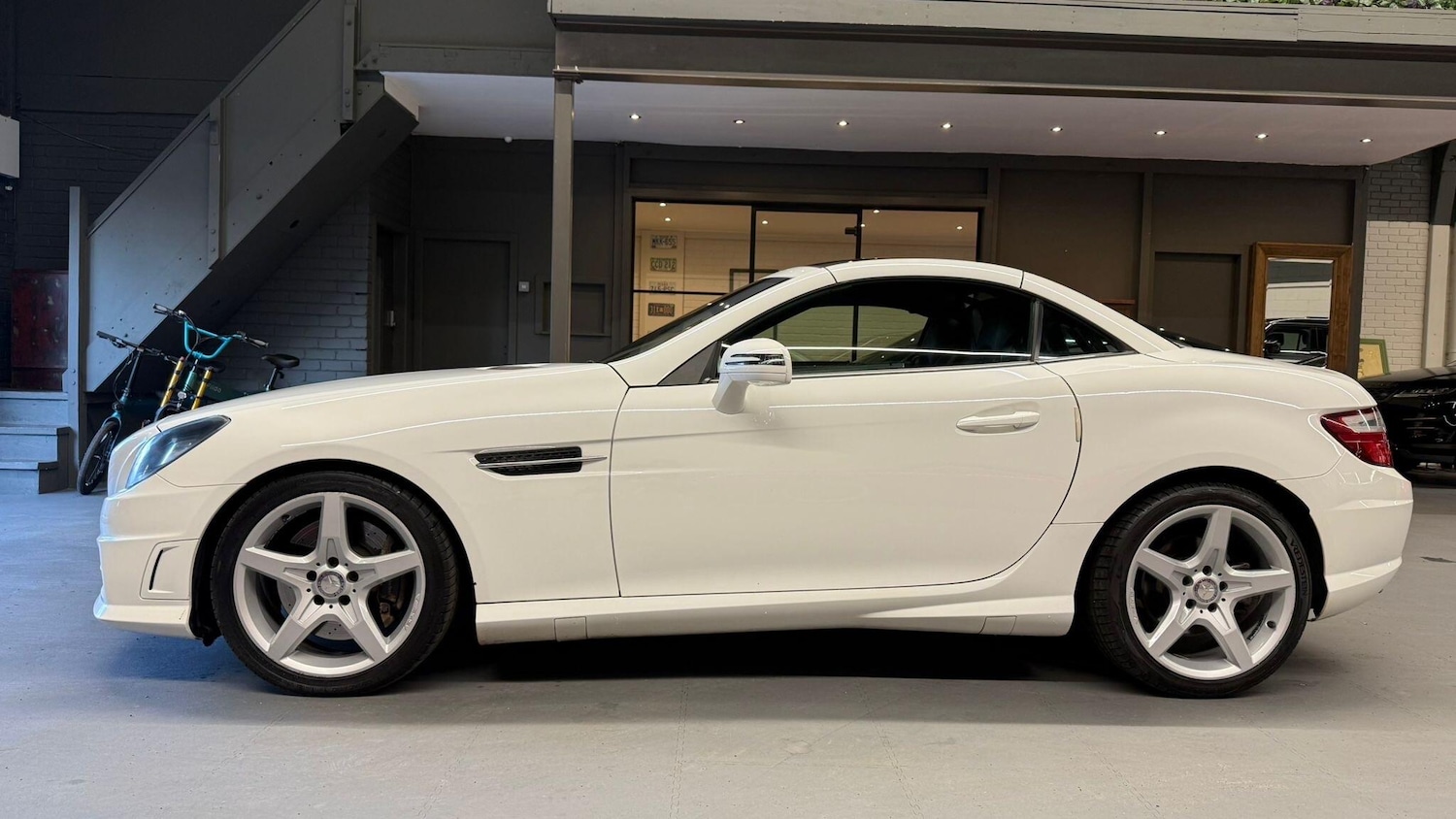 Used Mercedes-Benz SLK 2014 for sale - 76866479: Photo 2