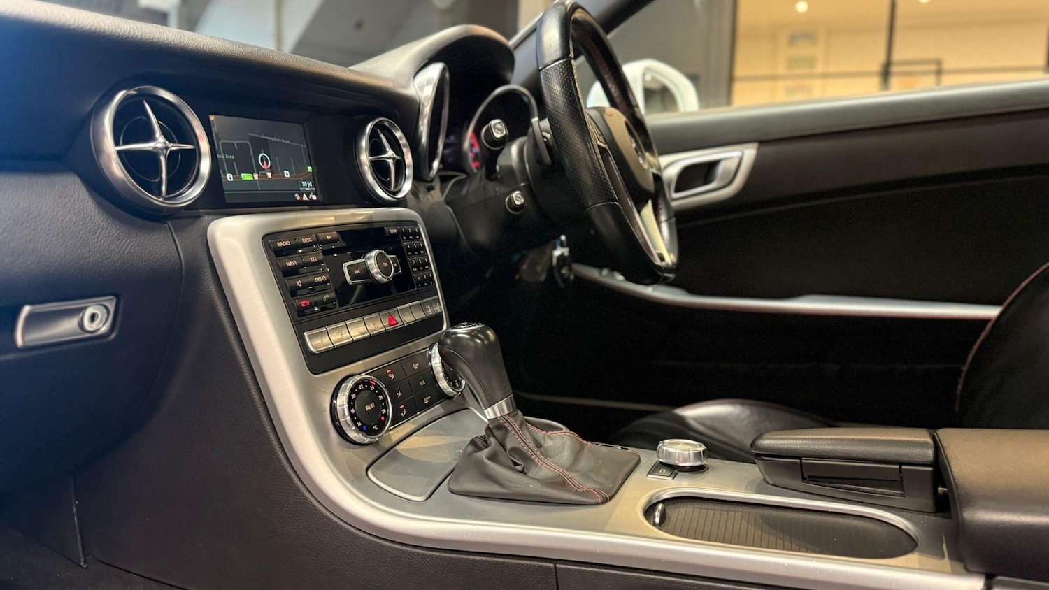 Used Mercedes-Benz SLK 2014 for sale - 76866479: Photo 20