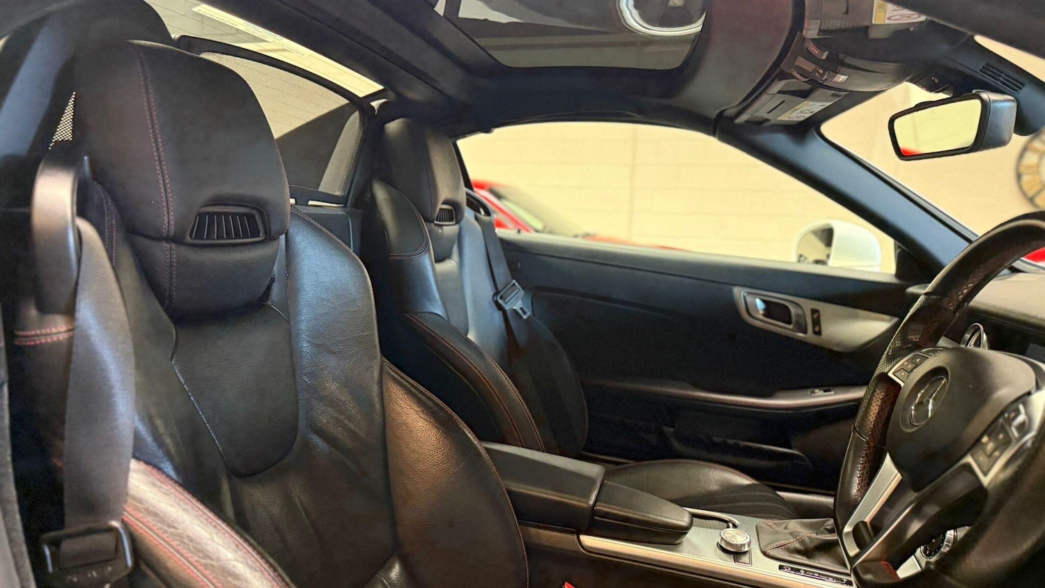 Used Mercedes-Benz SLK 2014 for sale - 76866479: Photo 28