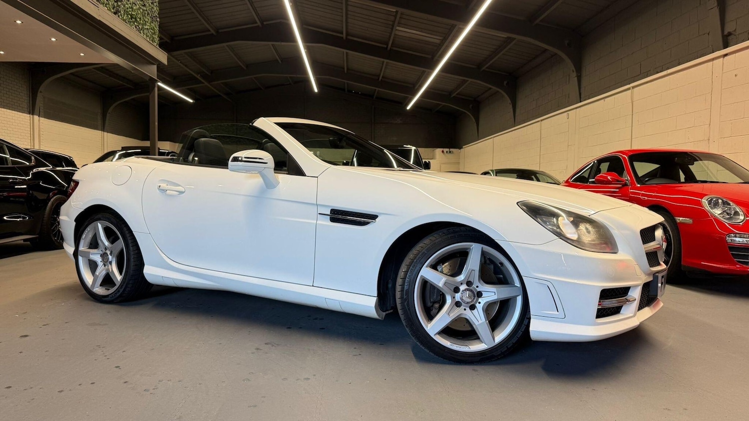 Used Mercedes-Benz SLK 2014 for sale - 76866479: Photo 5