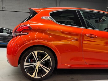 Used Peugeot 208 2016 for sale - 77029582: Photo