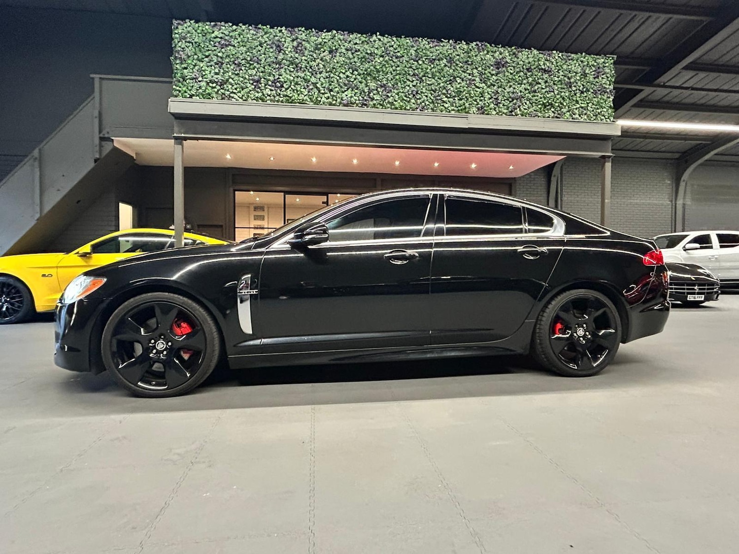 Used Jaguar XF 2011 for sale - 77073916: Photo 4