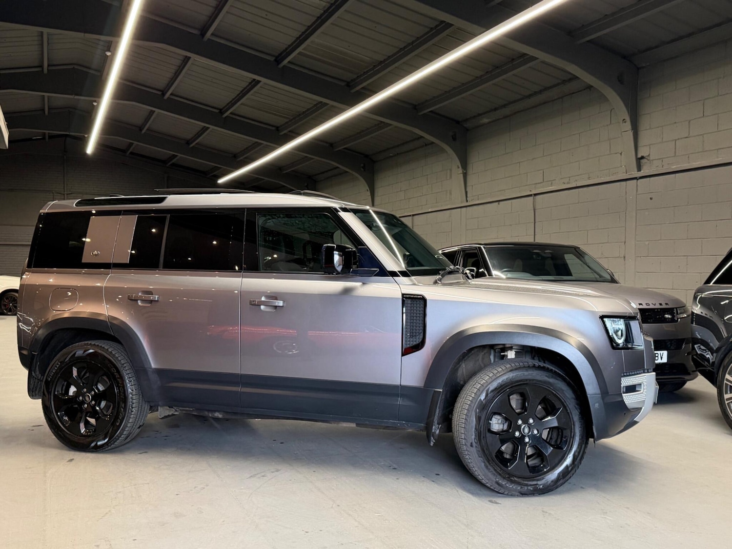 Used Land Rover Defender 2020 for sale - 78127451: Photo 15