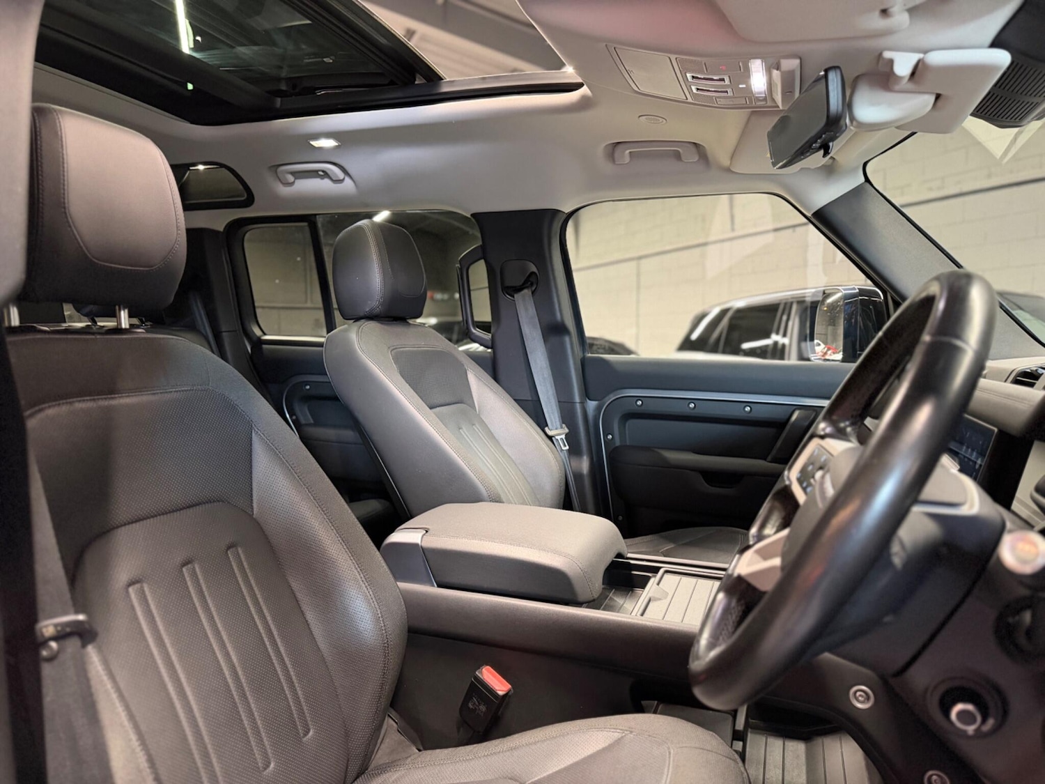 Used Land Rover Defender 2020 for sale - 78127451: Photo 24