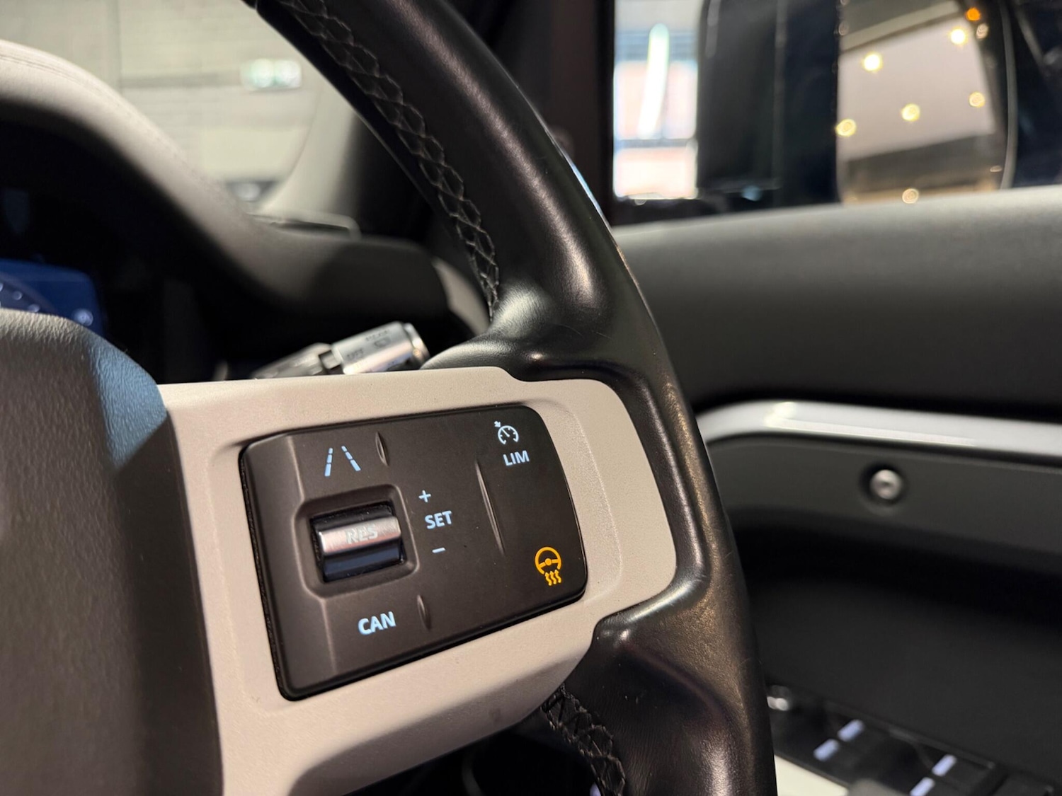 Used Land Rover Defender 2020 for sale - 78127451: Photo 28