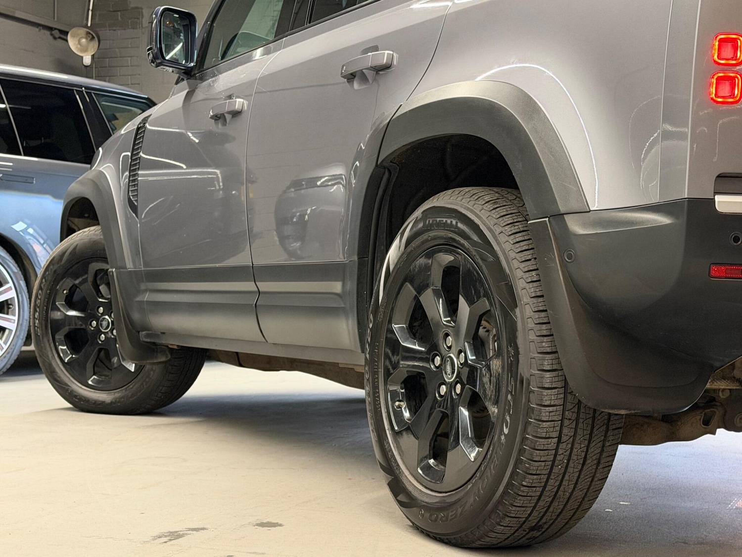 Used Land Rover Defender 2020 for sale - 78127451: Photo 30