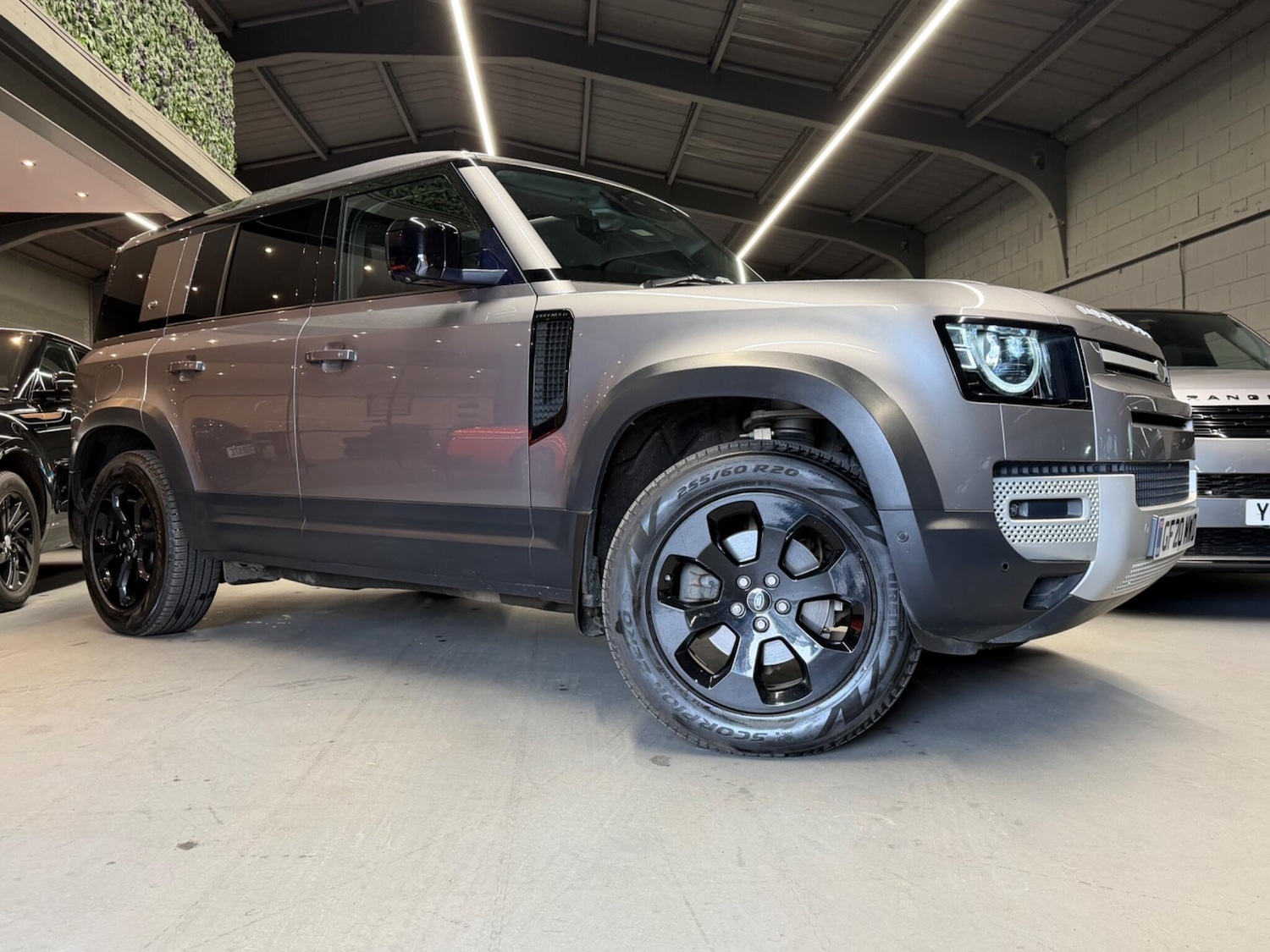 Used Land Rover Defender 2020 for sale - 78127451: Photo 32