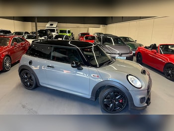 Used MINI Hatch 2018 for sale - 76866390: Photo