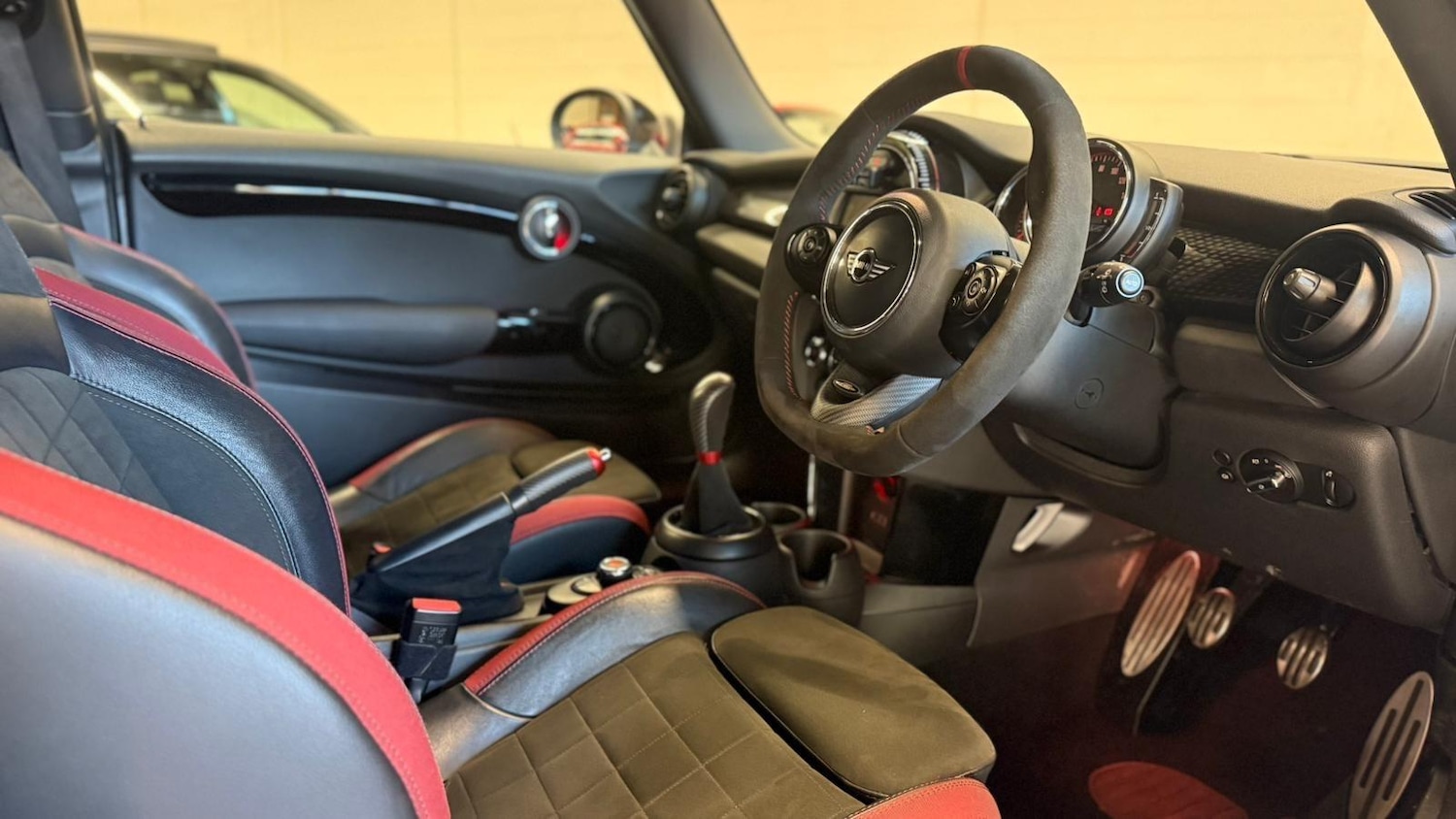 Used MINI Hatch 2018 for sale - 76866390: Photo 3